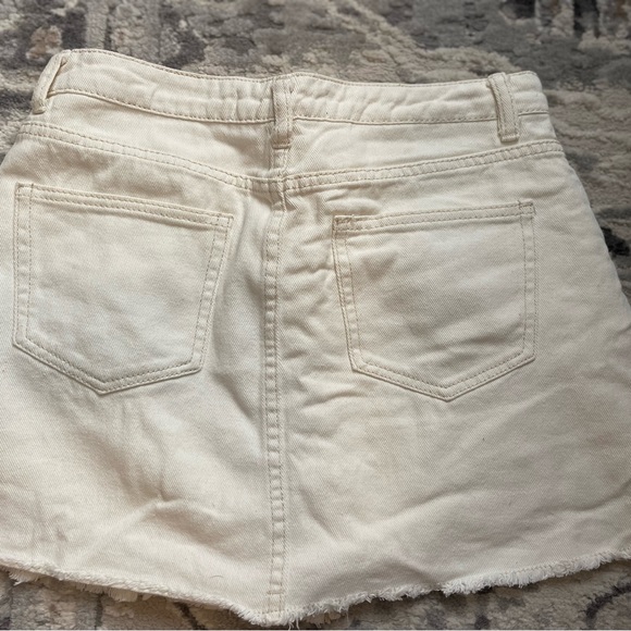 Off white Denim Skirt. Size M, Button up - Picture 3 of 3